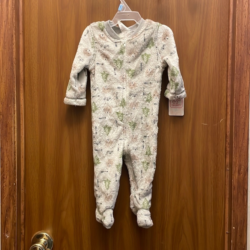 Baby SWIGGLES 18mos shorts and shirt set.
